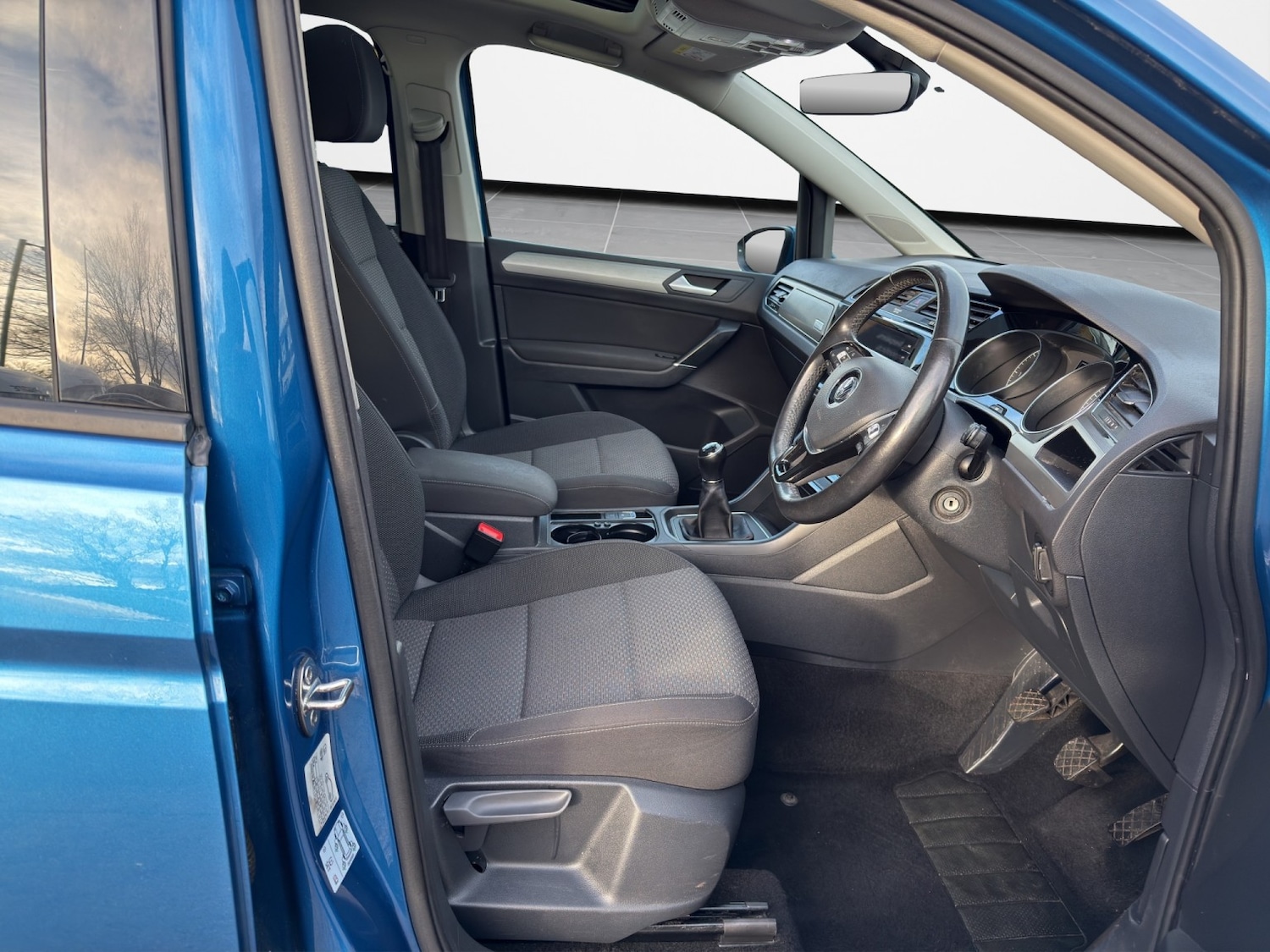 Used Volkswagen Touran 2019 for sale - 77237124: Photo 9