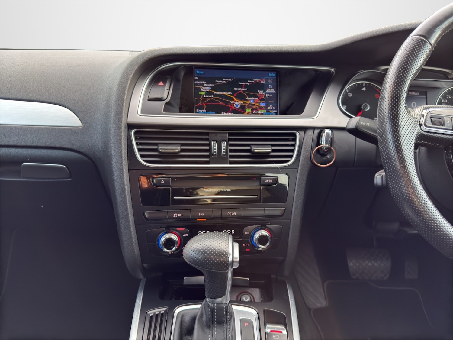 Used Audi A4 2014 for sale - 78168937: Photo 15