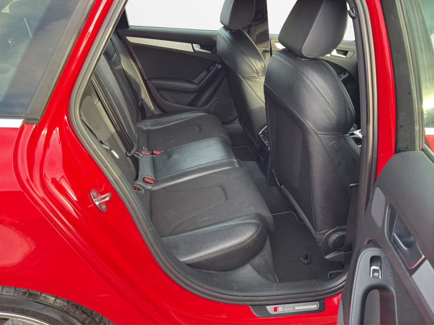 Used Audi A4 2014 for sale - 78168937: Photo 19