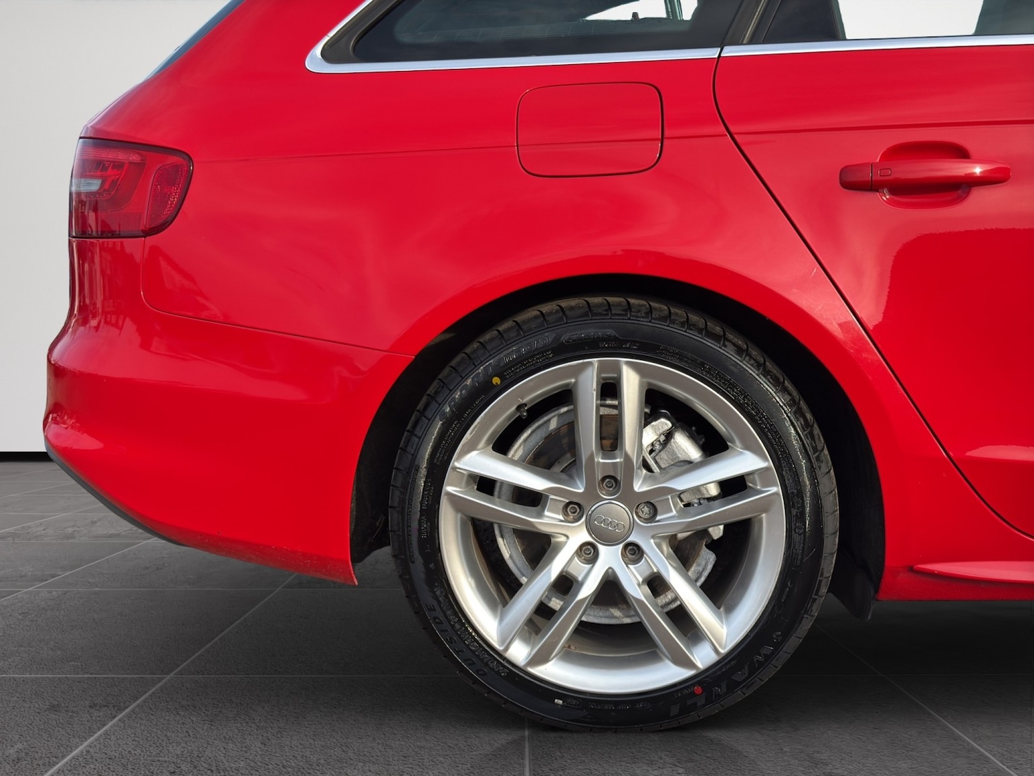 Used Audi A4 2014 for sale - 78168937: Photo 24