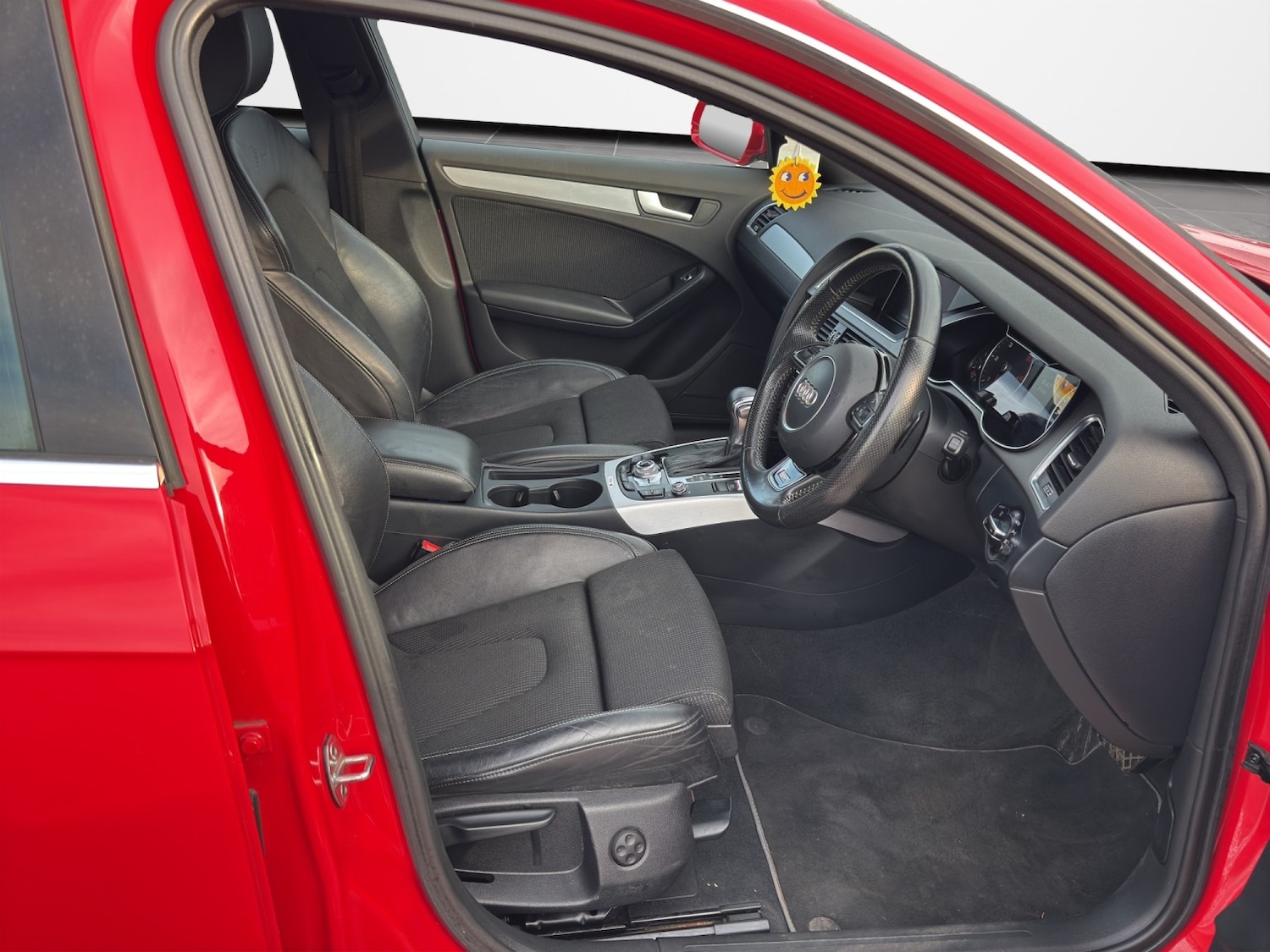 Used Audi A4 2014 for sale - 78168937: Photo 9