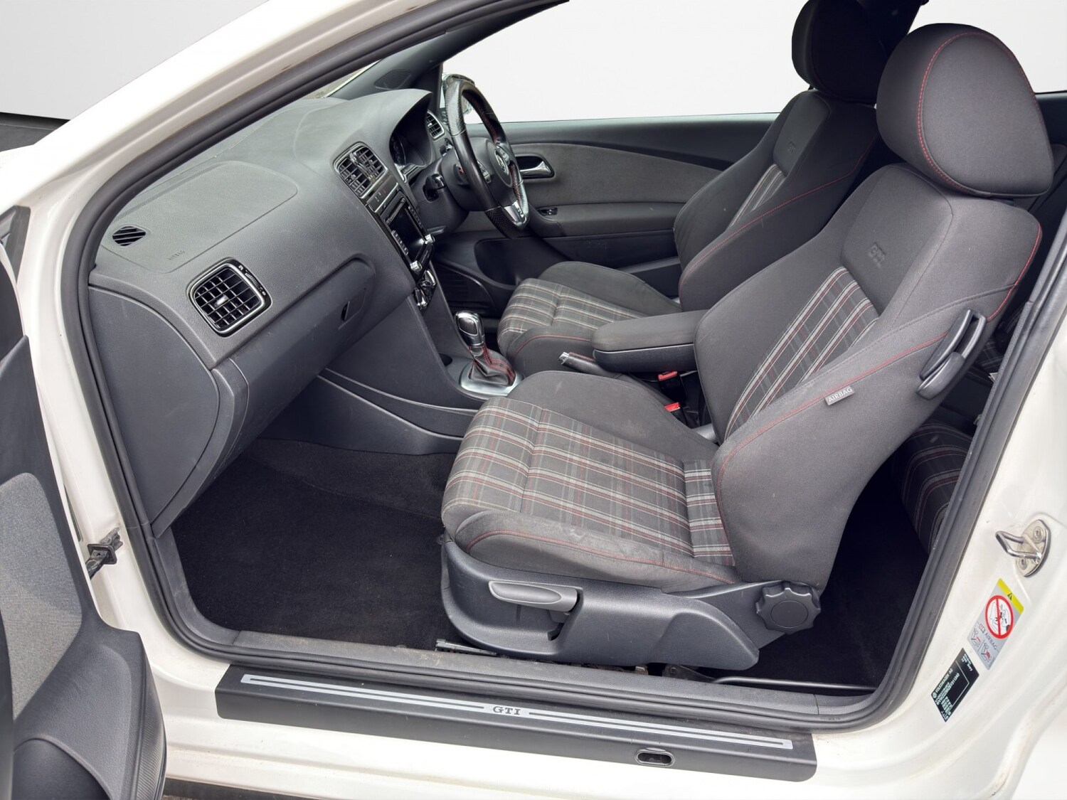 Used Volkswagen Polo 2011 for sale - 78031788: Photo 12