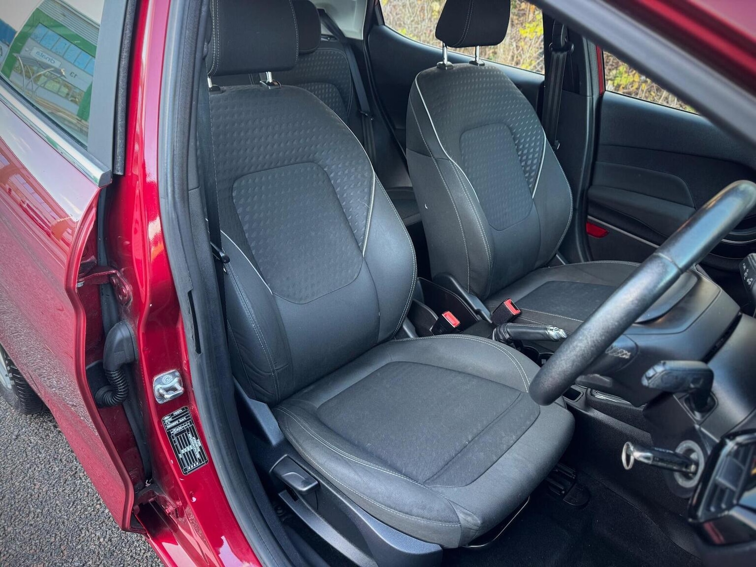 Used Ford Fiesta 2018 for sale - 77836857: Photo 31