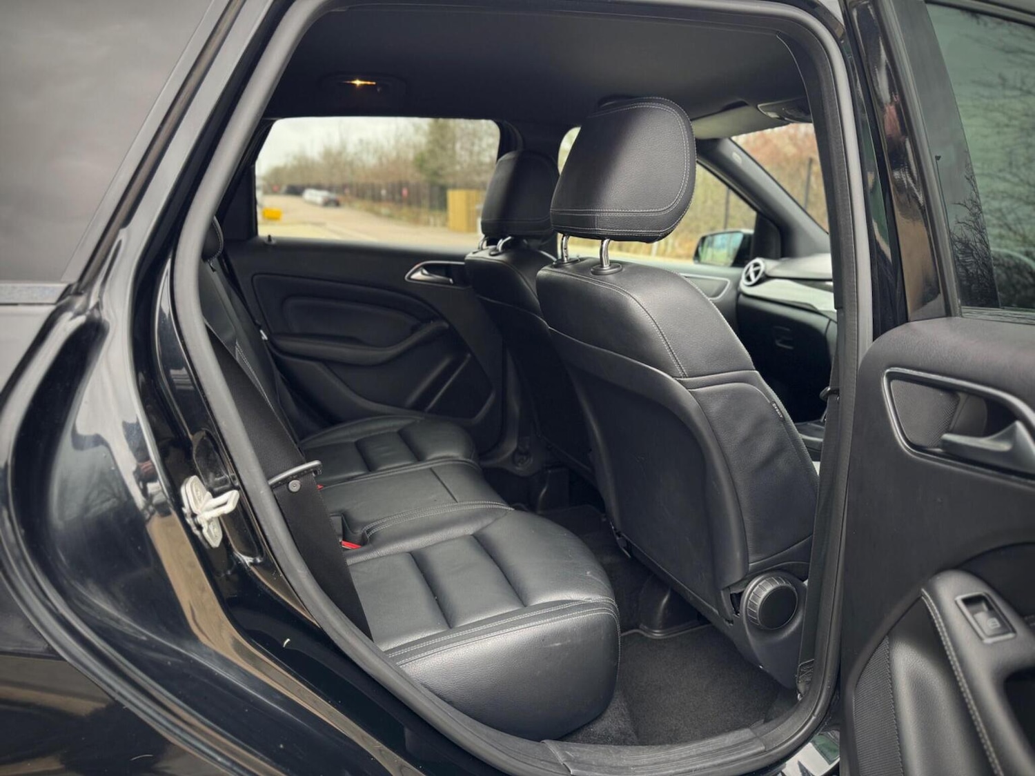 Used Mercedes-Benz B Class 2013 for sale - 77836972: Photo 27