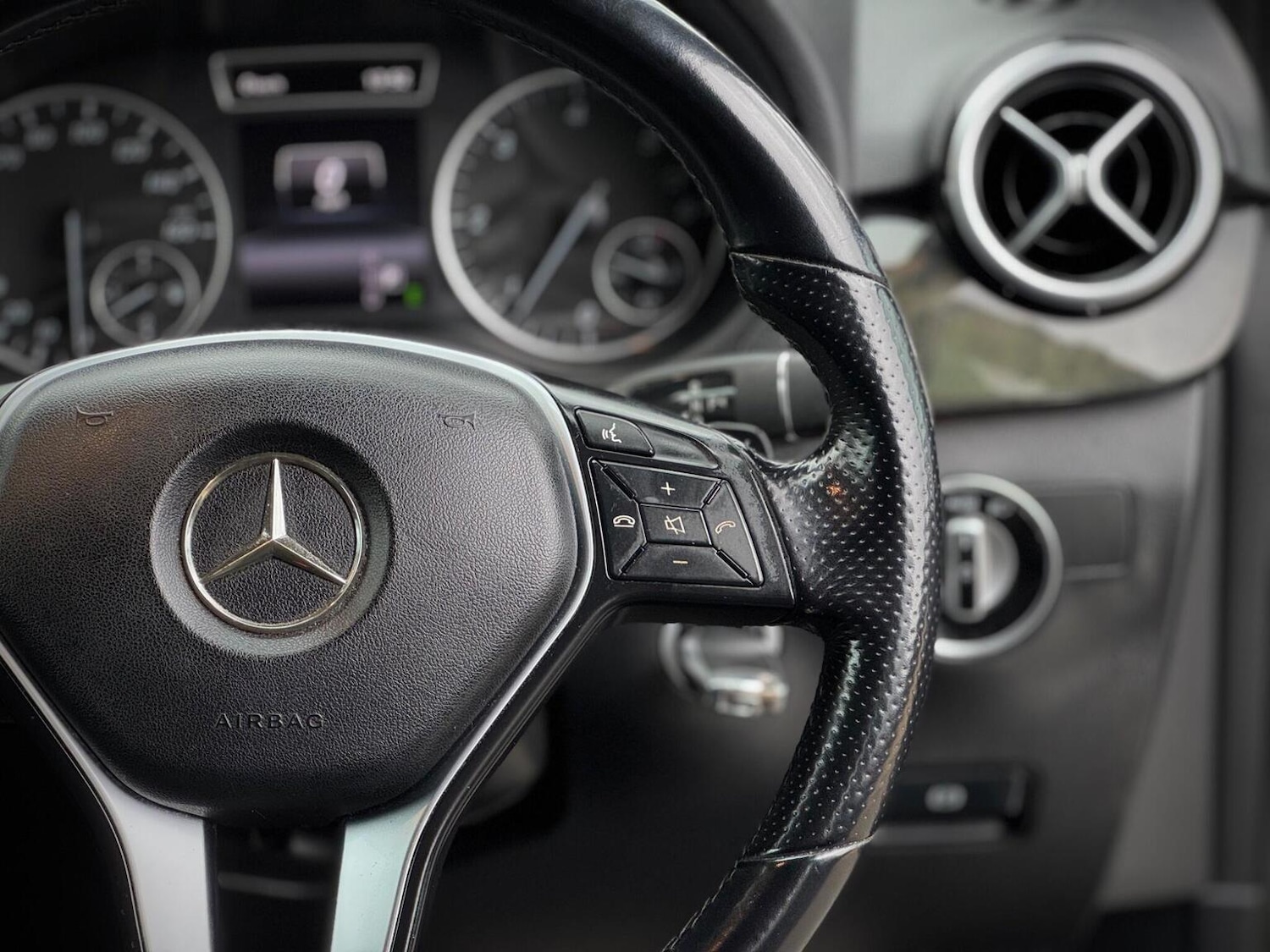 Used Mercedes-Benz B Class 2013 for sale - 77836972: Photo 38