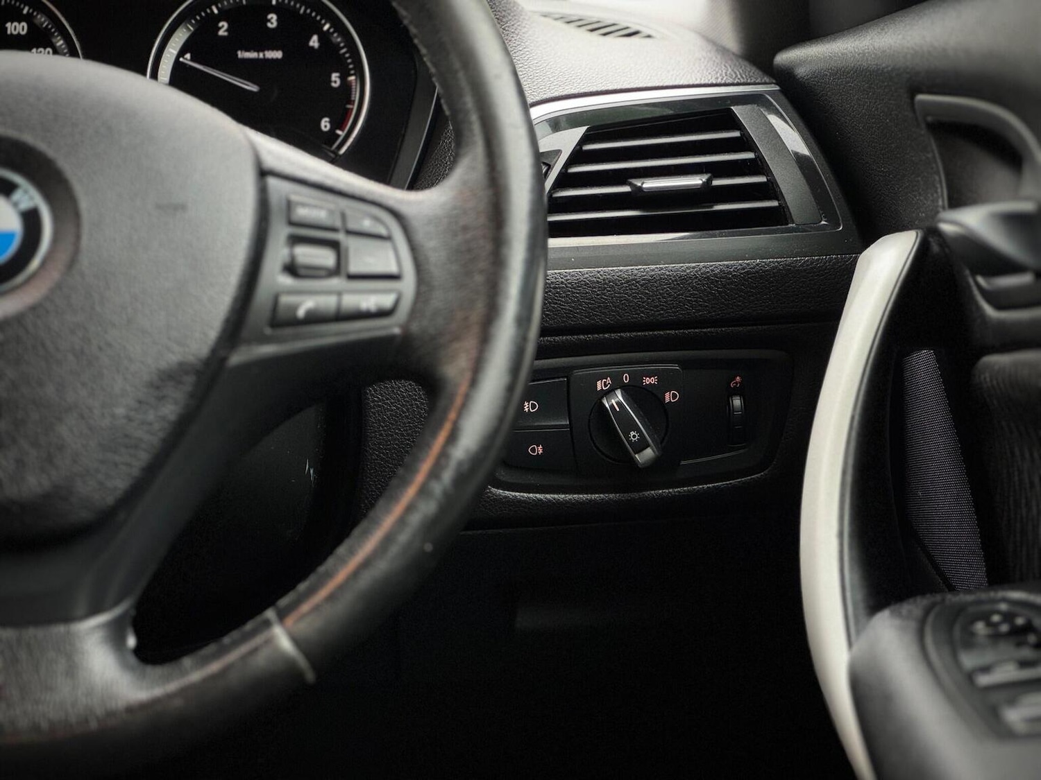 Used BMW 1 Series 2018 for sale - 77836808: Photo 30