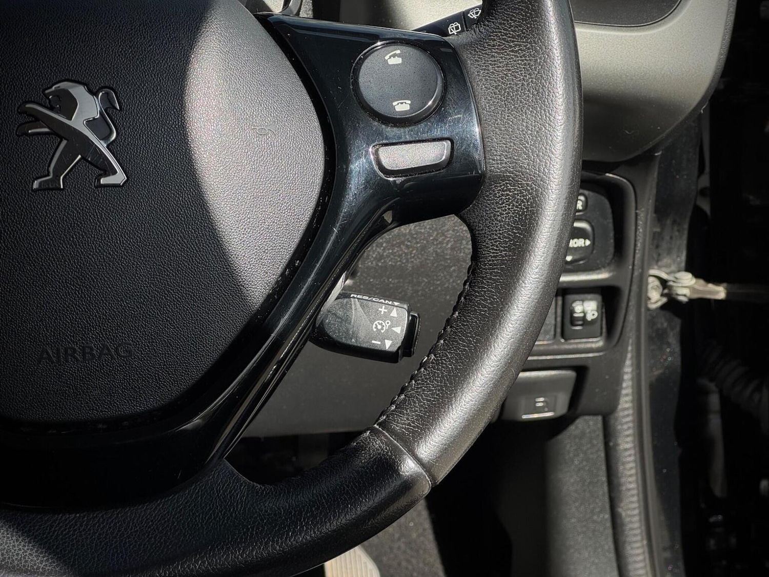 Used Peugeot 108 2016 for sale - 78213561: Photo 27