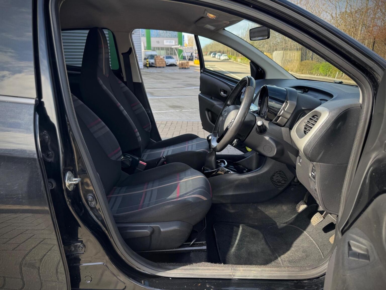 Used Peugeot 108 2016 for sale - 78213561: Photo 32