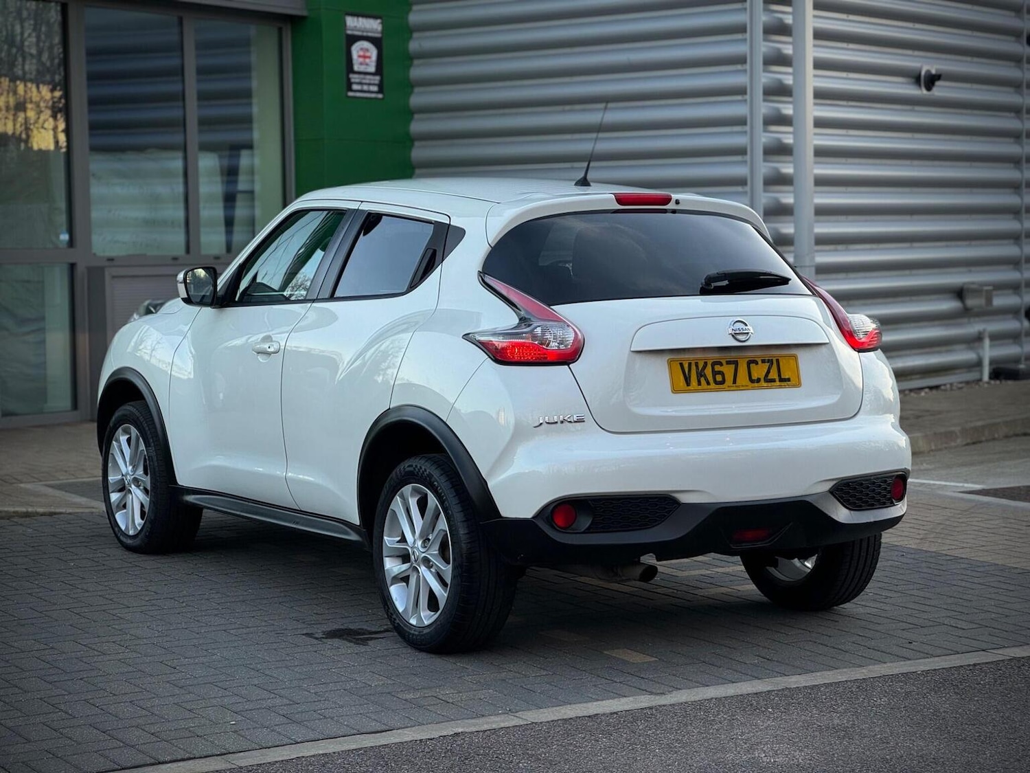 Used Nissan Juke 2017 for sale - 77851407: Photo 3