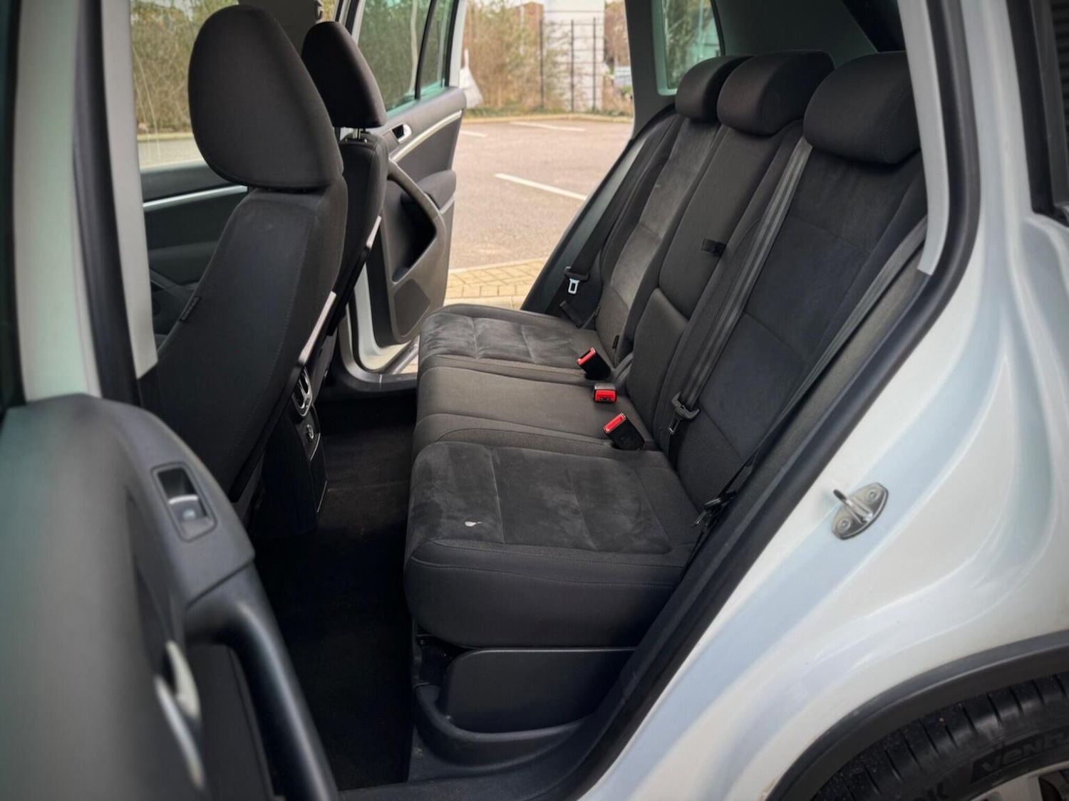 Used Volkswagen Tiguan 2015 for sale - 77836947: Photo 28