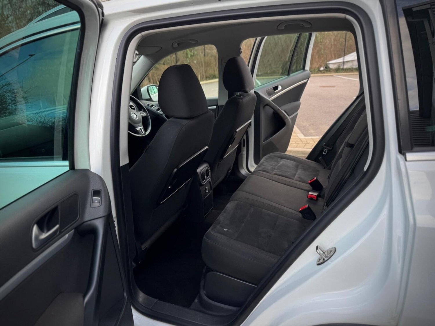 Used Volkswagen Tiguan 2015 for sale - 77836947: Photo 30