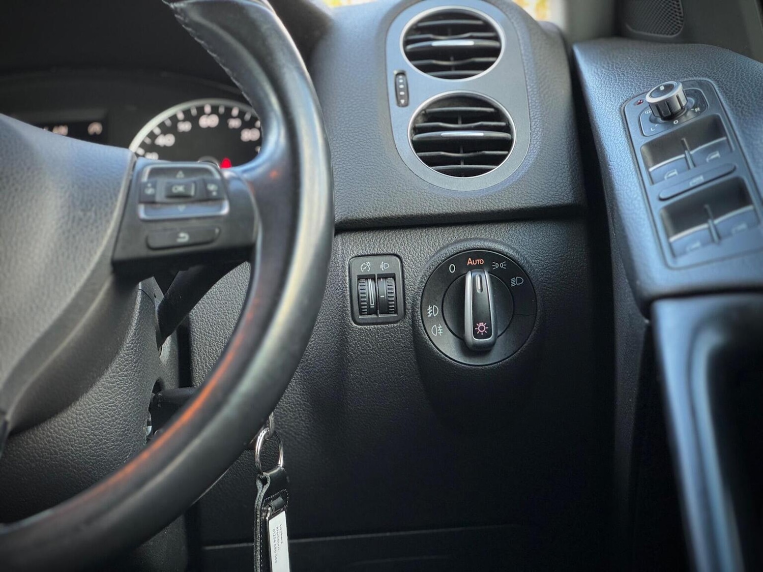 Used Volkswagen Tiguan 2015 for sale - 77836947: Photo 40