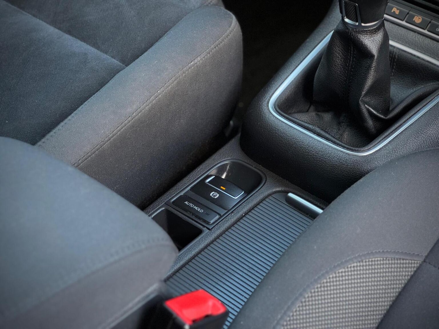 Used Volkswagen Tiguan 2015 for sale - 77836947: Photo 41