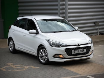 Used Hyundai i20 2017 for sale - 78534723: Photo