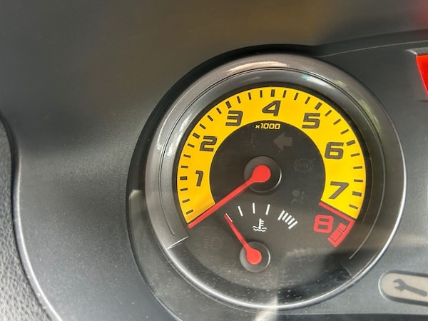 Used Renault Clio 2010 for sale - 68886141: Photo 12
