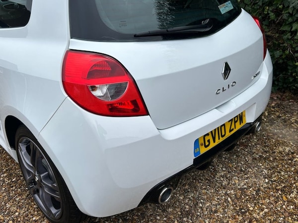 Used Renault Clio 2010 for sale - 68886141: Photo 35