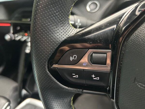 Used Peugeot 2008 2021 for sale - 73059250: Photo 13