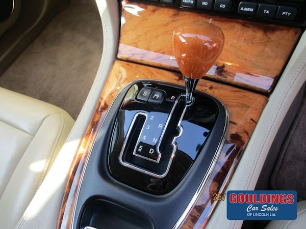 Used Jaguar XJ 2005 for sale - 69739928: Photo 12