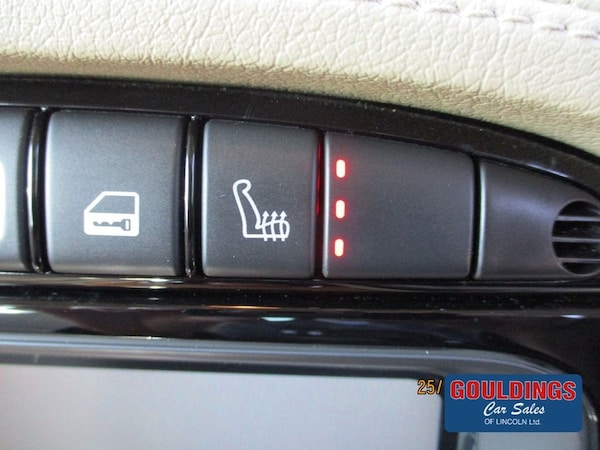 Used Jaguar XJ 2005 for sale - 69739928: Photo 17