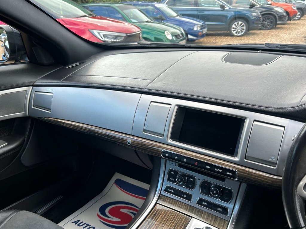 Used Jaguar XF 2014 for sale - 75814651: Photo 15