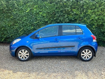 Used Toyota Yaris 2011 for sale - 79389796: Photo