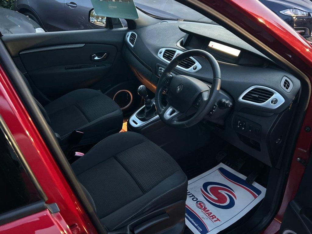 Used Renault Grand Scenic 2010 for sale - 76792345: Photo 11