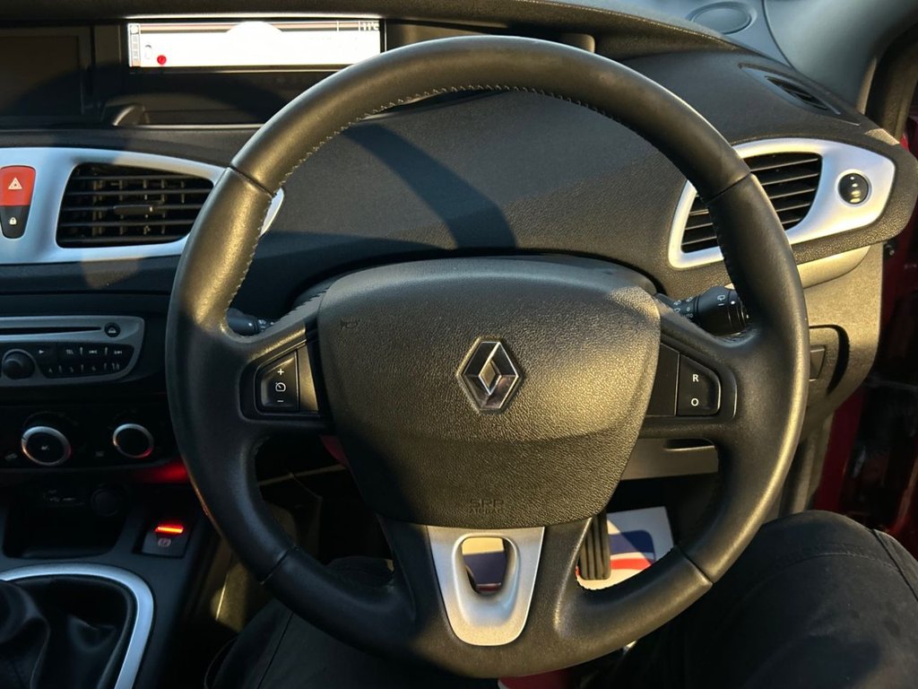 Used Renault Grand Scenic 2010 for sale - 76792345: Photo 13