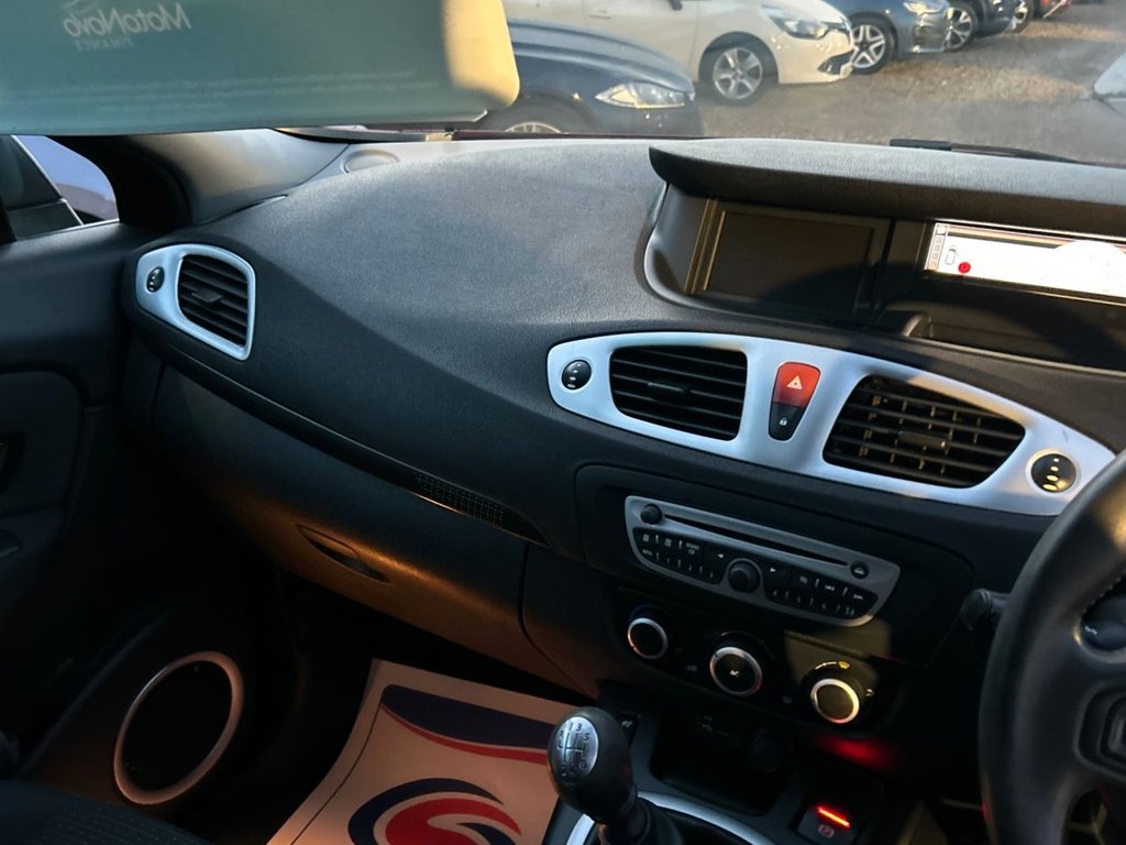 Used Renault Grand Scenic 2010 for sale - 76792345: Photo 14