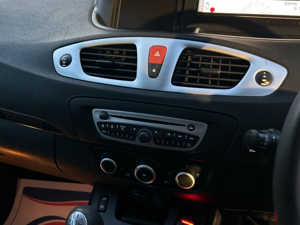 Used Renault Grand Scenic 2010 for sale - 76792345: Photo 15