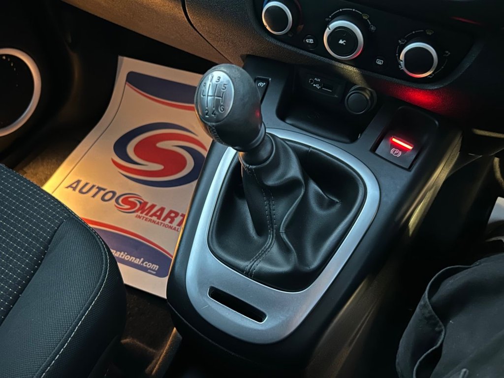 Used Renault Grand Scenic 2010 for sale - 76792345: Photo 16