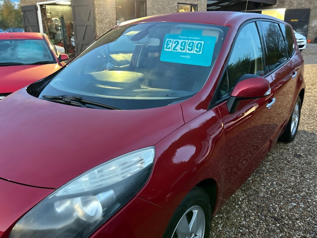 Used Renault Grand Scenic 2010 for sale - 76792345: Photo 23