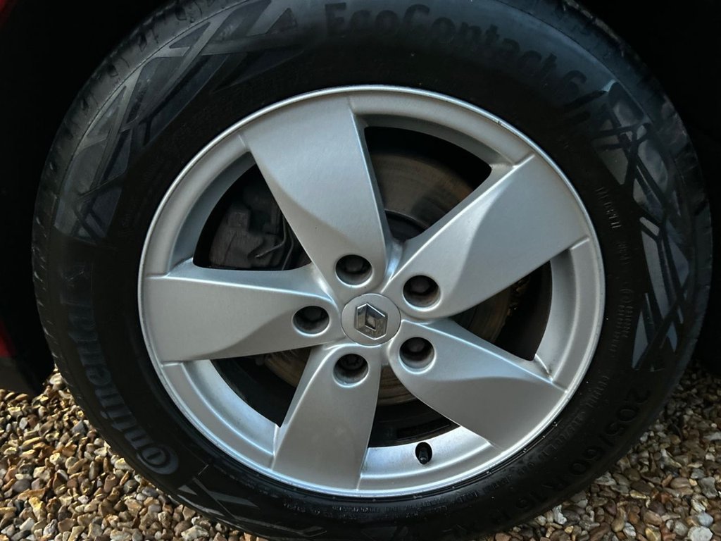 Used Renault Grand Scenic 2010 for sale - 76792345: Photo 24