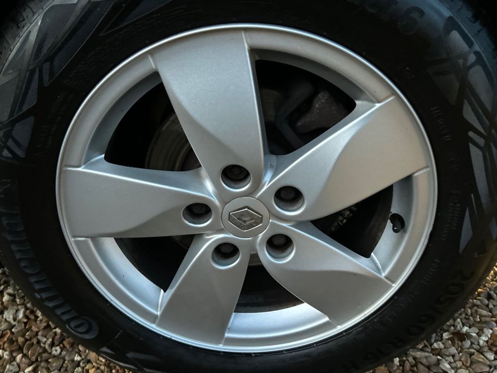 Used Renault Grand Scenic 2010 for sale - 76792345: Photo 26