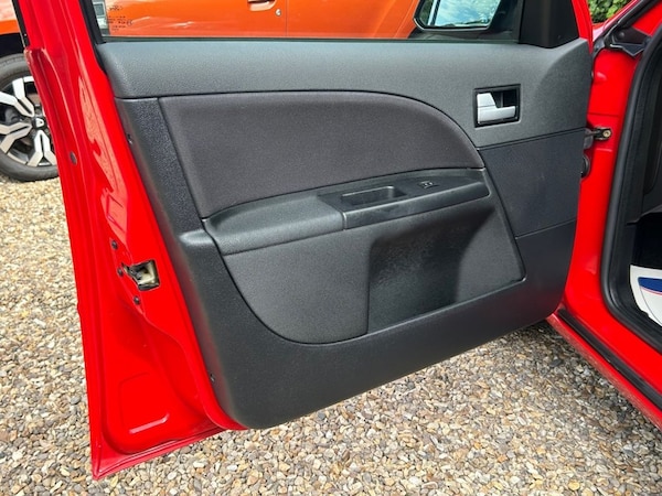 Used Ford Mondeo 2001 for sale - 75094478: Photo 29