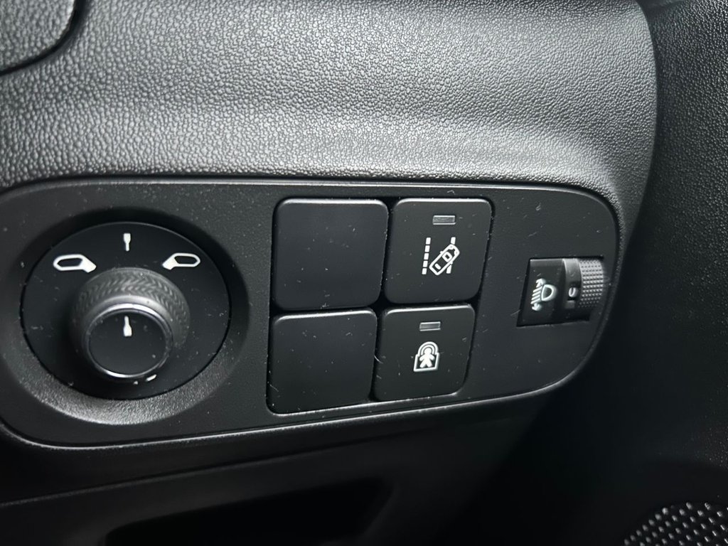 Used Citroen C3 2018 for sale - 77287999: Photo 25