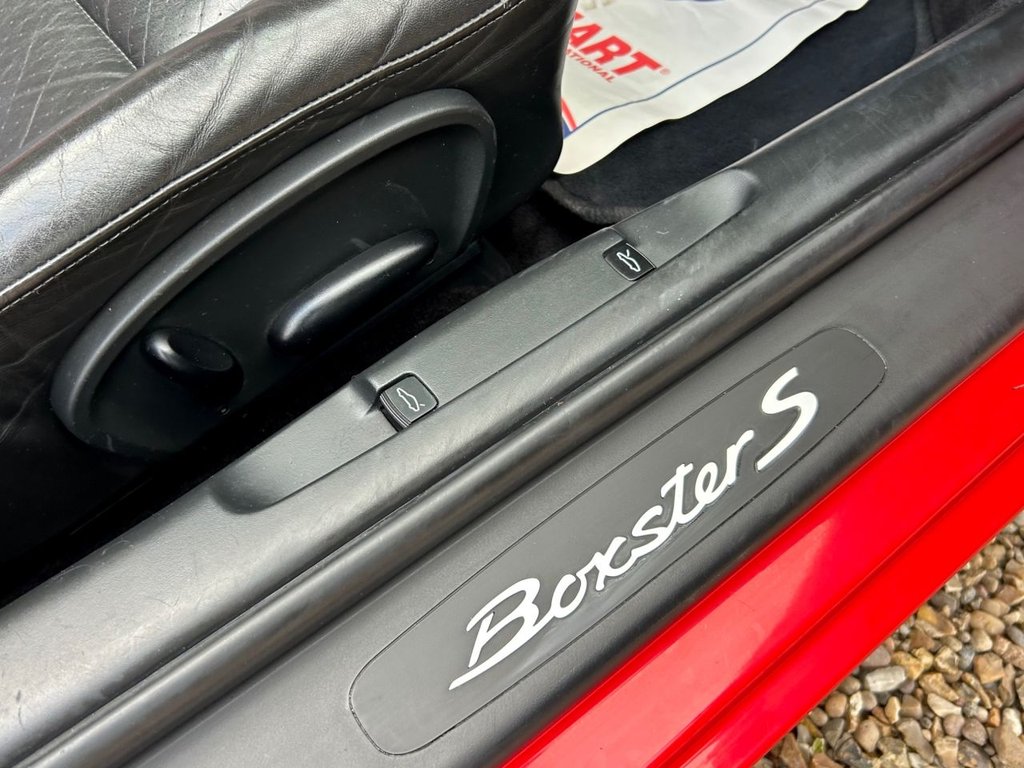 Used Porsche Boxster 2004 for sale - 77835180: Photo 24