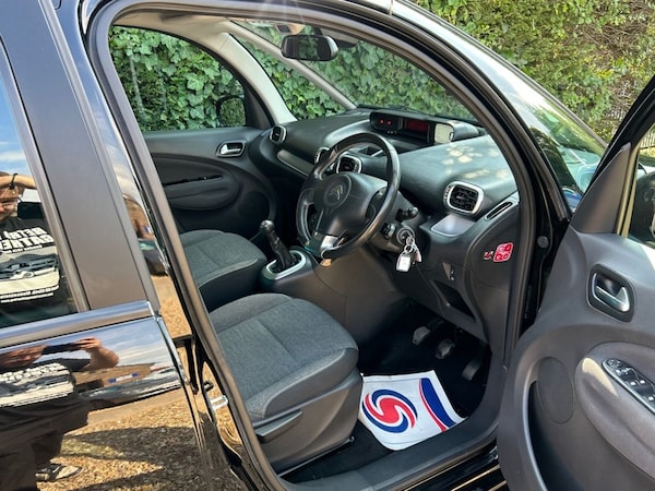 Used Citroen C3 Picasso 2017 for sale - 75444177: Photo 11
