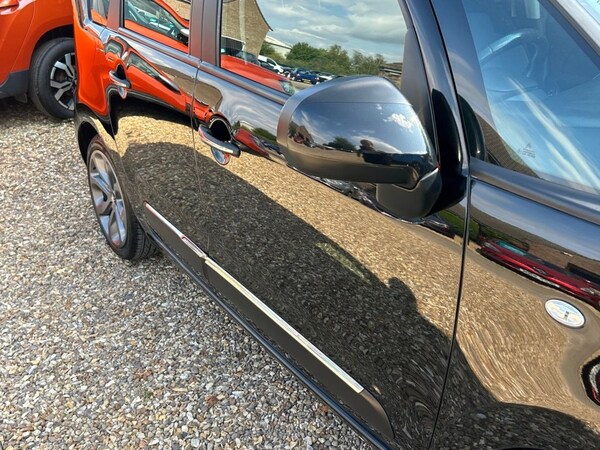 Used Citroen C3 Picasso 2017 for sale - 75444177: Photo 37