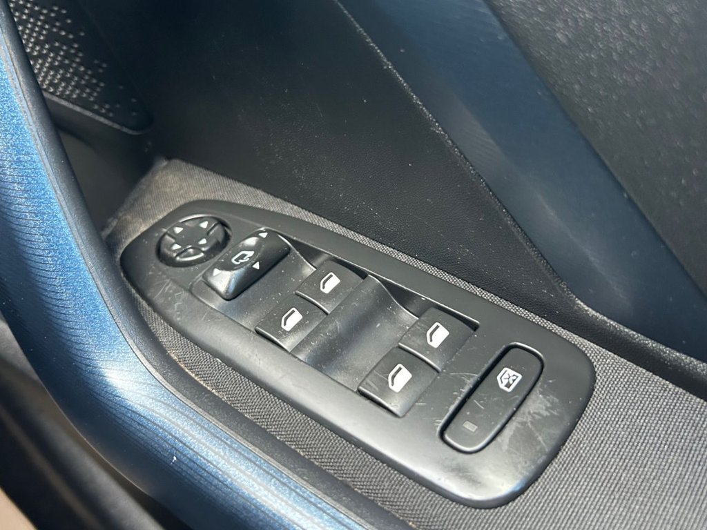 Used Peugeot 2008 2014 for sale - 77855425: Photo 26