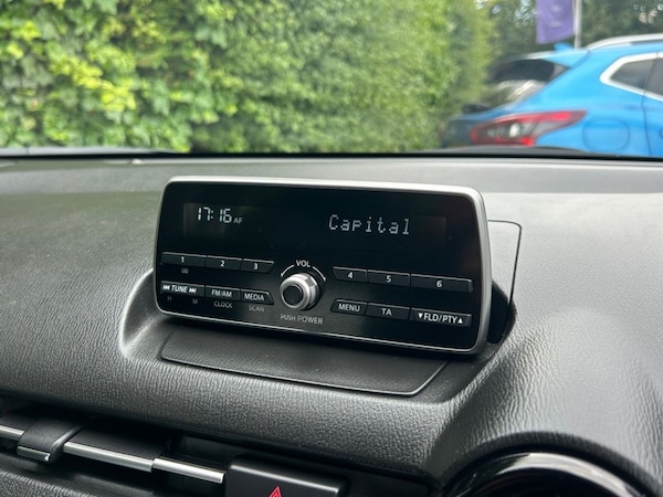 Used Mazda Mazda2 2015 for sale - 75086985: Photo 16