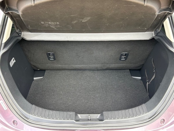 Used Mazda Mazda2 2015 for sale - 75086985: Photo 9