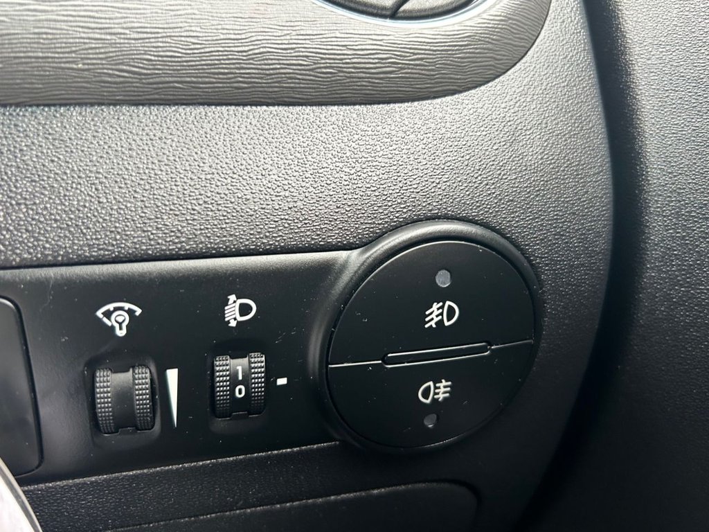 Used Hyundai i10 2012 for sale - 76315726: Photo 19