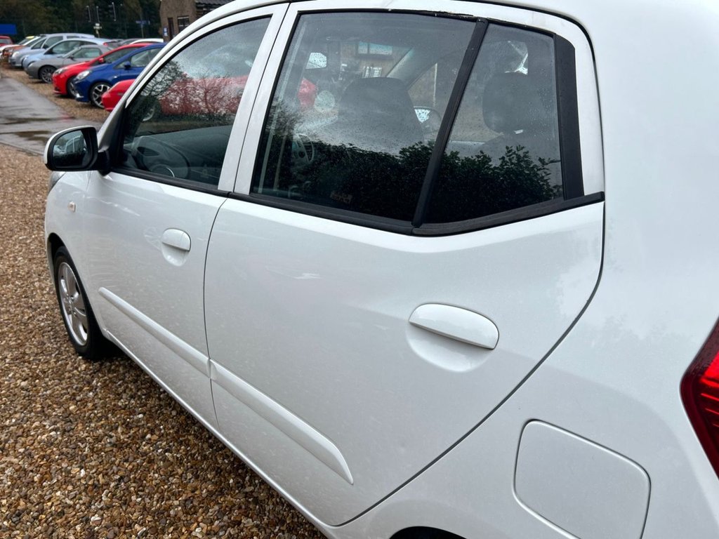 Used Hyundai i10 2012 for sale - 76315726: Photo 28