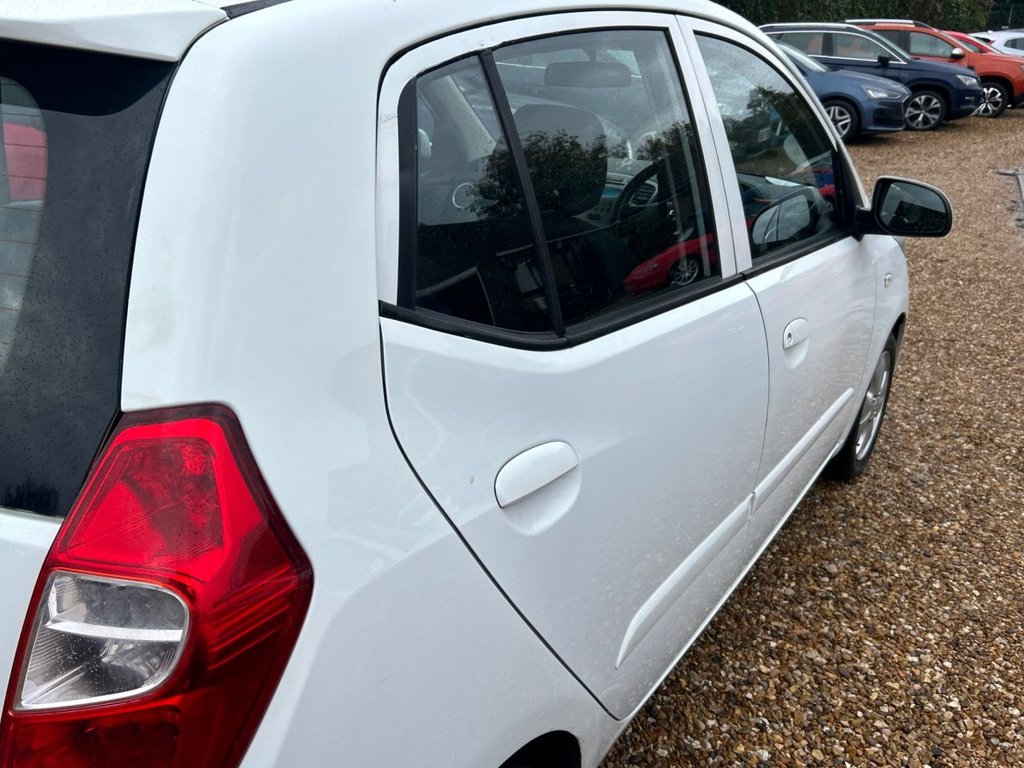 Used Hyundai i10 2012 for sale - 76315726: Photo 36