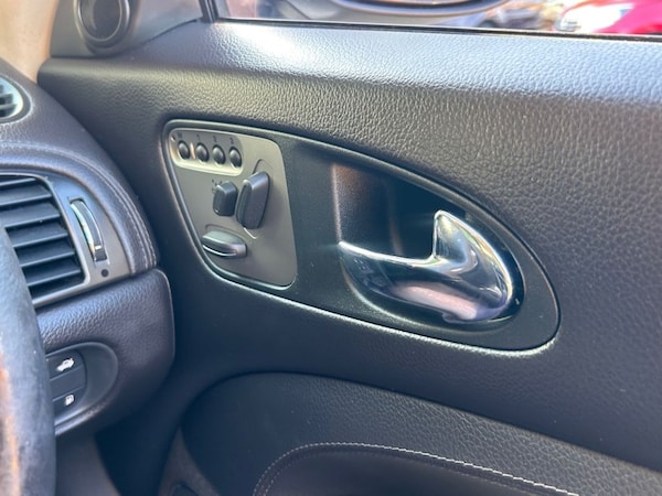 Used Jaguar XKR 2007 for sale - 75253346: Photo 23