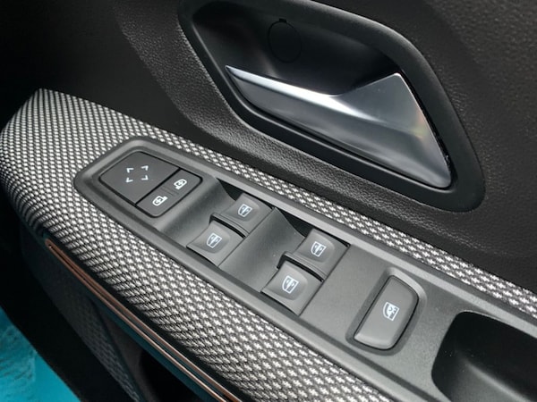 Used Dacia Sandero Stepway 2022 for sale - 68827896: Photo 31