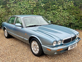 Jaguar XJ feature image
