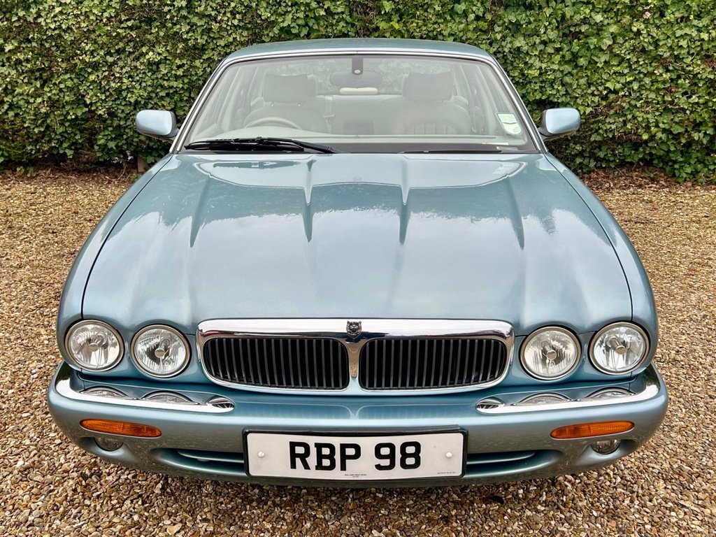 Used Jaguar XJ 2001 for sale - 77849873: Photo 2