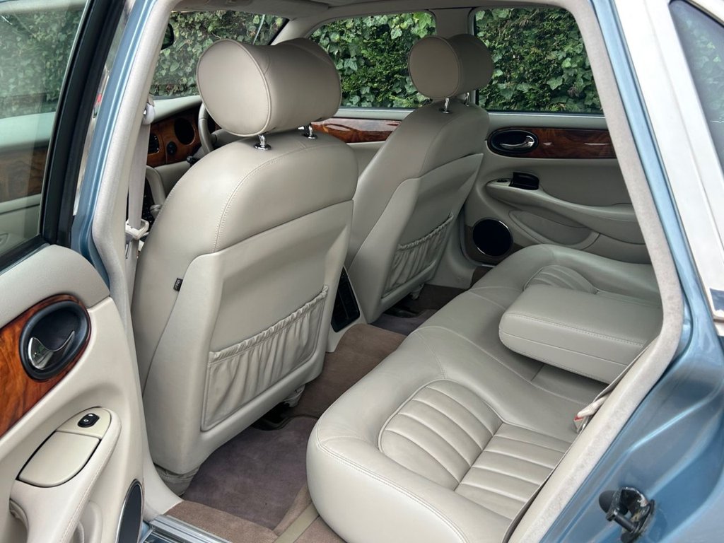 Used Jaguar XJ 2001 for sale - 77849873: Photo 35