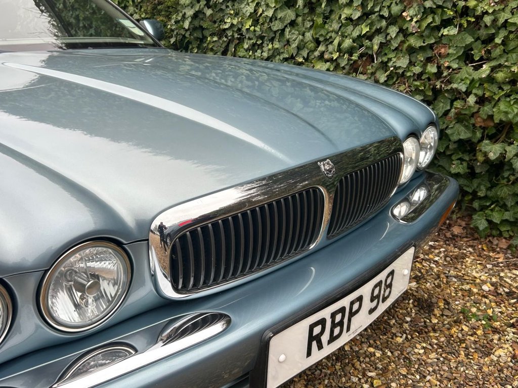 Used Jaguar XJ 2001 for sale - 77849873: Photo 43